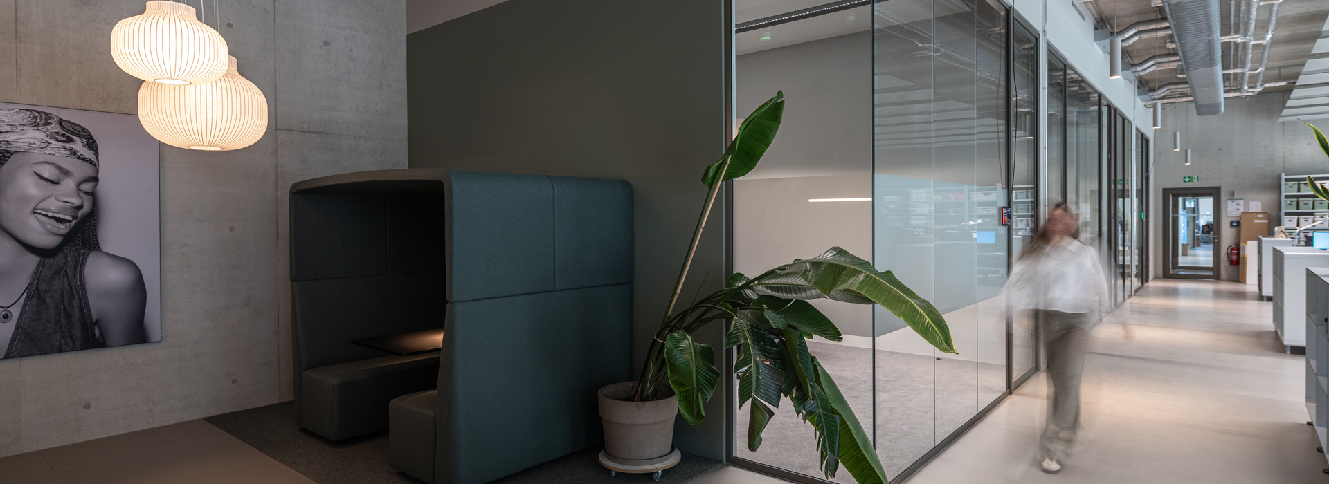 Lichtdurchflutete Arbeitswelten mit beeindruckenden Dimensionen